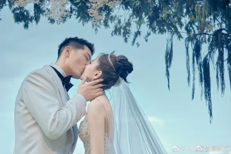 何超蓮婚禮誓詞,感謝竇驍無限包容自己,稱要給對方生一支足球隊