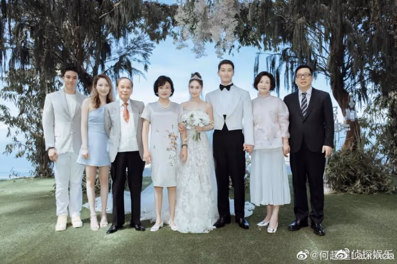 何超蓮婚禮誓詞,感謝竇驍無限包容自己,稱要給對方生一支足球隊