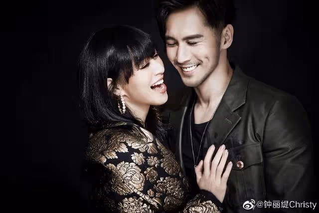 港圈女神直播間痛哭!髮長文回應婚姻境況,喊話眾人口下留情
