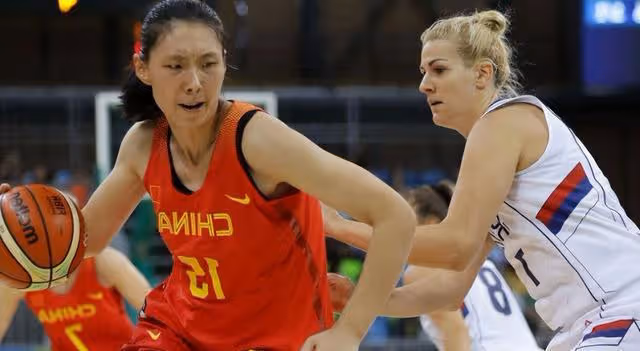 中國女籃前隊長陳楠近況:退役後嫁給公務員男友,生下2個兒子