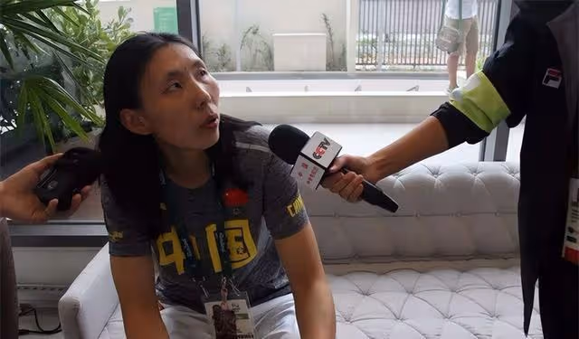 中國女籃前隊長陳楠近況:退役後嫁給公務員男友,生下2個兒子