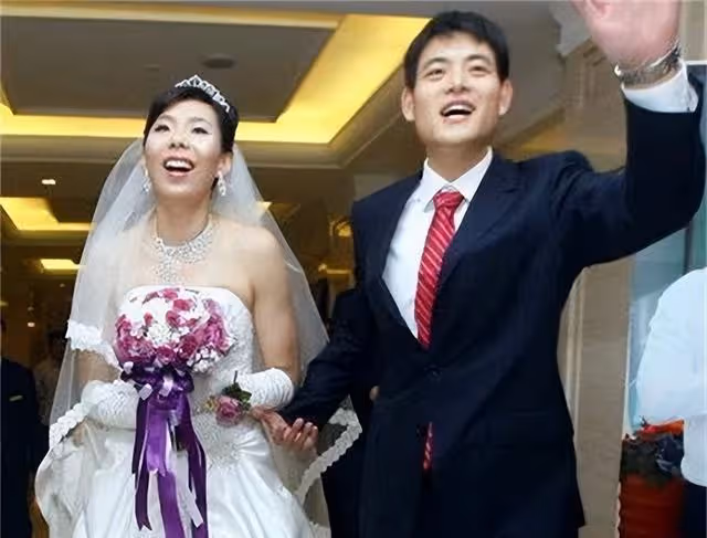 中國女籃前隊長陳楠近況:退役後嫁給公務員男友,生下2個兒子