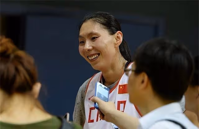 中國女籃前隊長陳楠近況:退役後嫁給公務員男友,生下2個兒子
