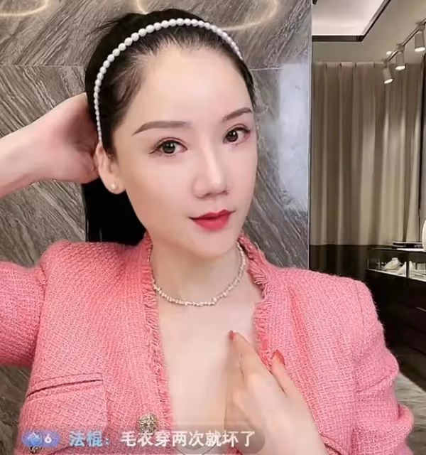 曼曼最新直播態度大變,正面與張蘭開撕,稱已請律師