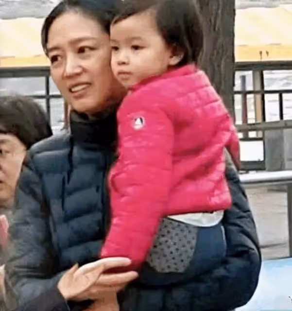 娛樂圈4位「贅婿」男明星,個個家世顯赫,起碼少奮鬥20年