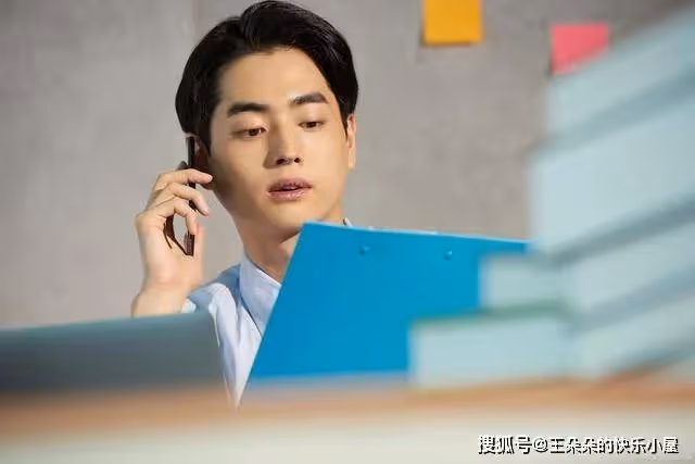 老婆意外去世,我主動「給岳母養老」兒子生日的時聽到敲門聲「看清來人」我哭了!