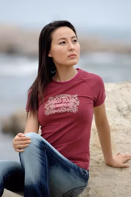 最美情婦盧嘉麗:把一眾高官玩弄於股掌,捲款數億潛逃,全身而退