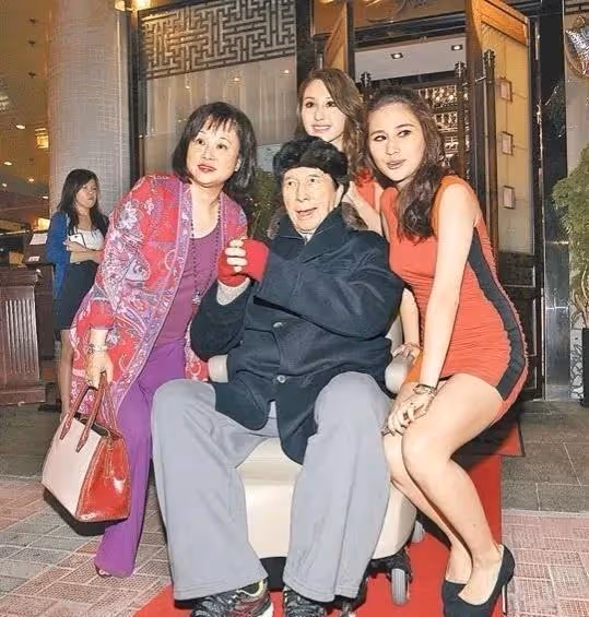 何超蓮說媽媽是大太太物色的!透露賭王很關注竇驍,嫁妝不止十億