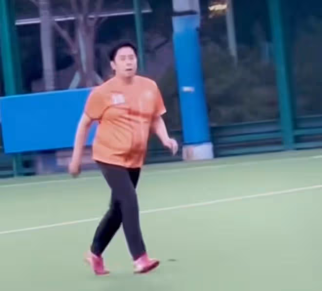 72歲譚詠麟健康引擔憂！肚子大到像10月懷胎腿卻很細，跑步顯吃力