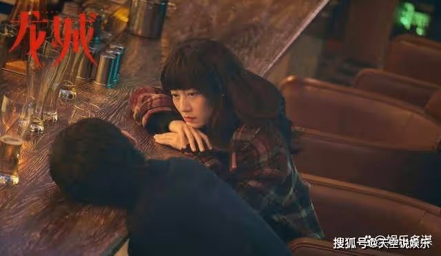 《龍城》雪碧突發白血病離世,血型曝光生父身份,真相太殘忍