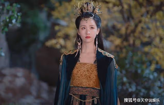 《長月燼明》擁有兩根情絲的葉冰裳，為何吸引不了澹臺燼？