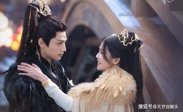 《長月燼明》擁有兩根情絲的葉冰裳，為何吸引不了澹臺燼？