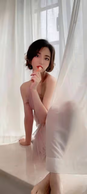 前浙江衛視女主持，被大V評價像夜店上班的，曾經疑似與孫楊交往