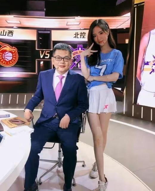 前浙江衛視女主持,被大V評價像夜店上班的,曾經疑似與孫楊交往