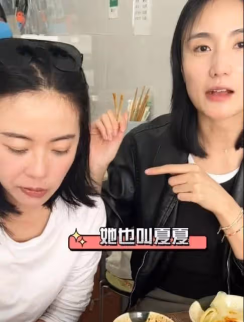 李亞鵬半夜陪美女逛街被拍，手挽手親密似情侶，海哈的反應太卑微