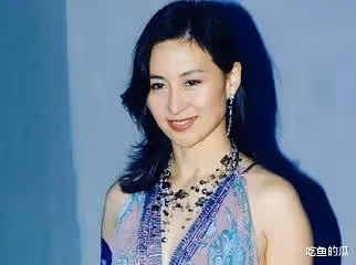 竇驍順利迎娶何超蓮,原因或是賭王已離世,但何超瓊的意見很重要