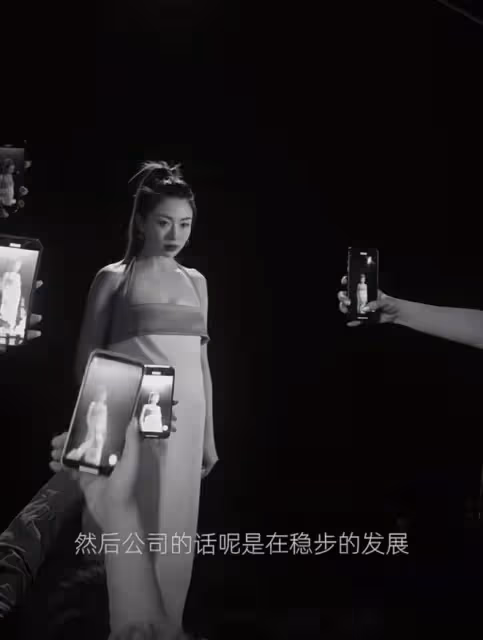 事業心超強!程曉玥孕晚期仍堅持工作拍廣告,擔心當媽後影響創業