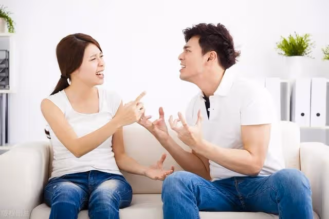 37歲女子再婚後,懷孕了,再婚丈夫:打掉,不能影響我兒子高考