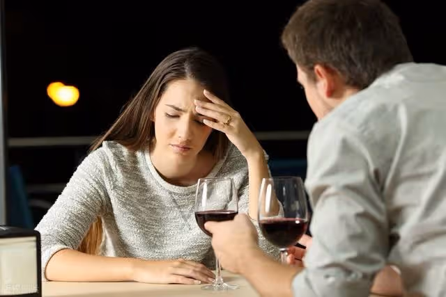 37歲女子再婚後，懷孕了，再婚丈夫：打掉，不能影響我兒子高考