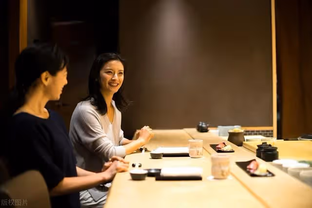 老人給女兒買婚房,女婿接姐姐一家4口來長住,老人:離婚吧