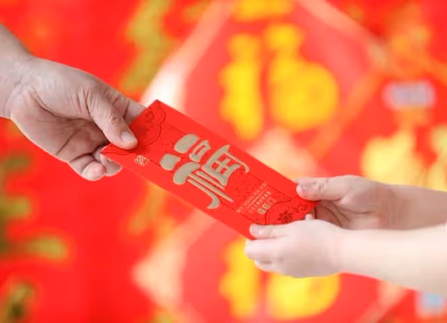 婆家給的彩禮我全給叔嬸，爹罵我沒良心，奶奶一開口，他無話可說