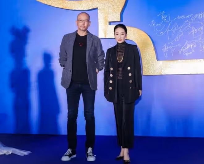 丁昱彤在網上「瘋言瘋語」,管虎梁靜置之不理,一起去香港旅行