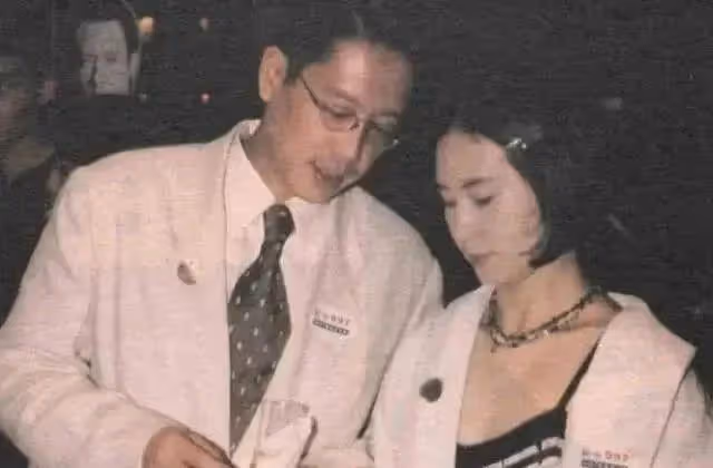 何超瓊扛起了家族事業,弟弟妹妹才能戀愛自由,她想嫁的人已不在