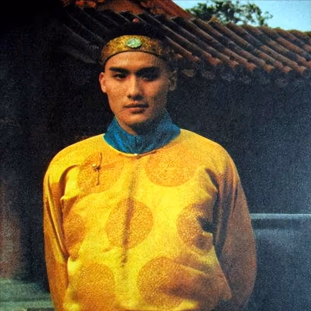 梁家輝因一句我是中國人，被封殺淪落到街頭擺攤！港媒：真男人