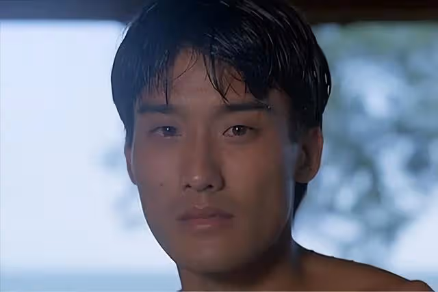 梁家輝因一句我是中國人，被封殺淪落到街頭擺攤！港媒：真男人