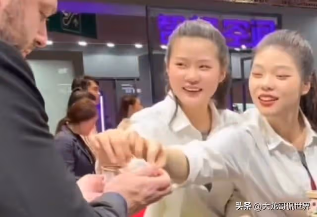 寶馬被抓包在上海歧視中國人,只給外國人發冰淇淋,隨後火速道歉