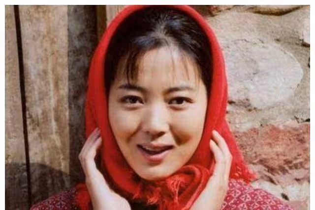 她是農村劇一姐,因得怪病身材走樣,和丈夫怎麼都是夫妻