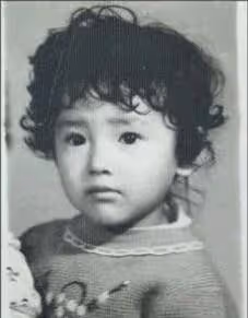 被苗圃吐槽「臉像被門板夾過」,卻讓董潔投懷送抱,王大治憑啥?