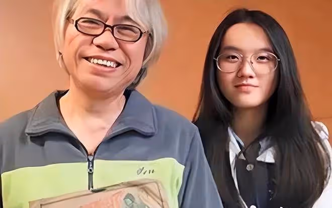 李坤城海葬現場林靖恩沒有現身,骨灰由兒子撒向大海安葬