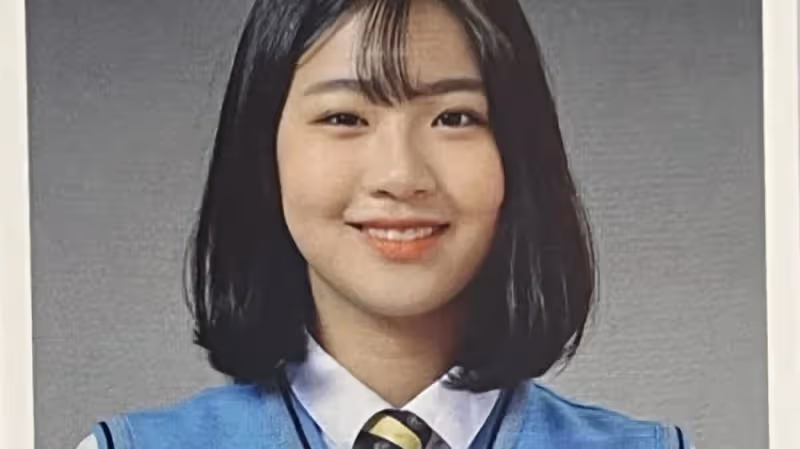 沒想到，這位胖胖可愛的女初中生，成為了紅遍歐美的新女團主唱！