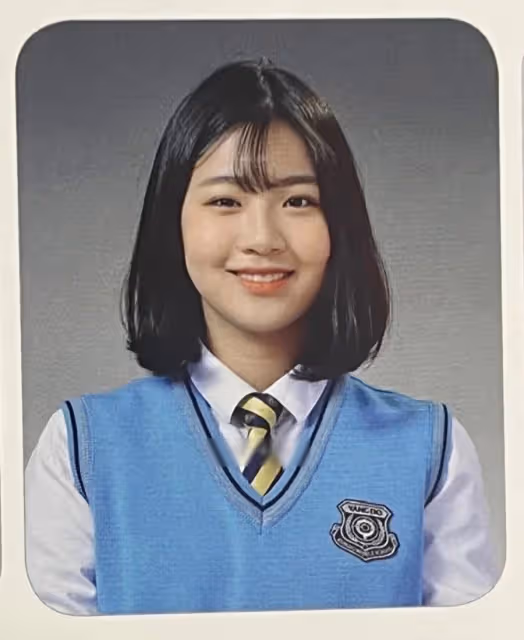 沒想到,這位胖胖可愛的女初中生,成為了紅遍歐美的新女團主唱!