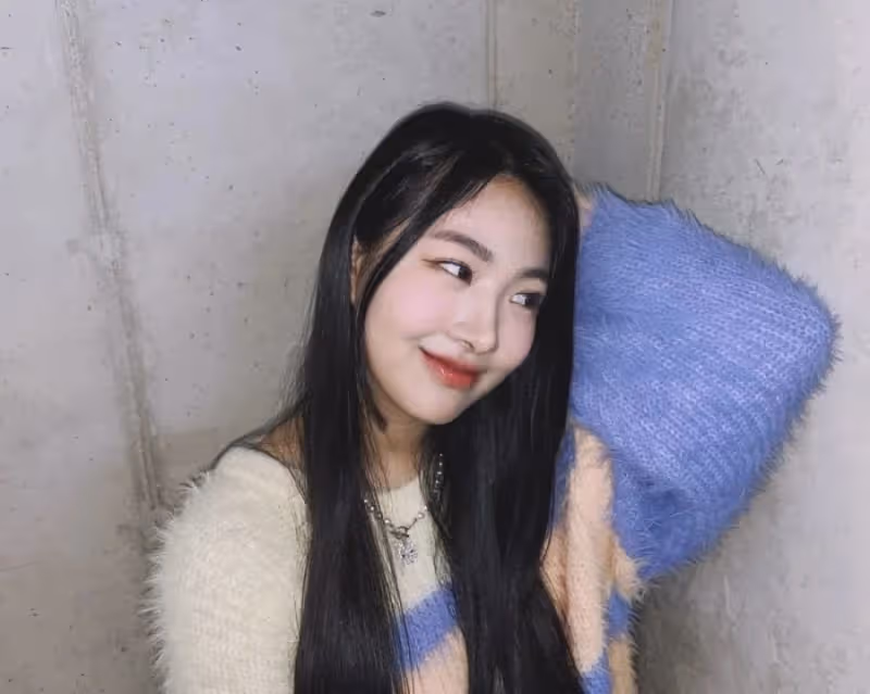 沒想到,這位胖胖可愛的女初中生,成為了紅遍歐美的新女團主唱!