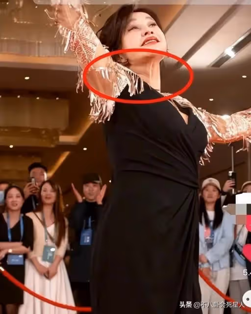劉曉慶趙雅芝生圖流出,這一次,「不老女神」們都被撕開了真面目