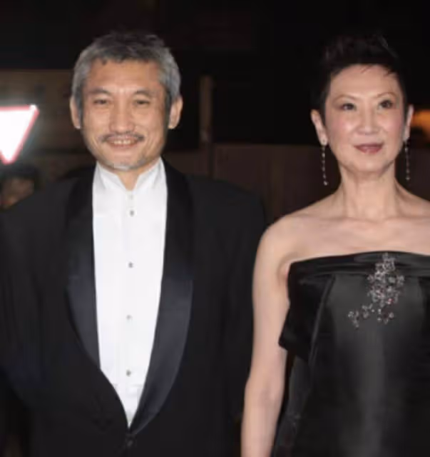 73歲知名導演疑患病！被曝連續多日出入醫院，早前傳出小女友懷孕