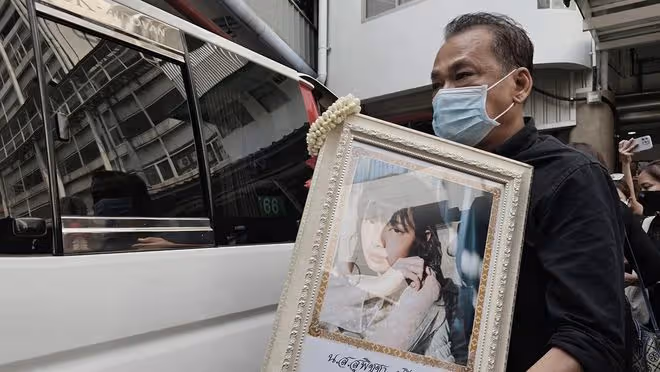 20歲美女網紅家中被殺身亡!前男友陳屍一旁,女方曾發淤青照求救