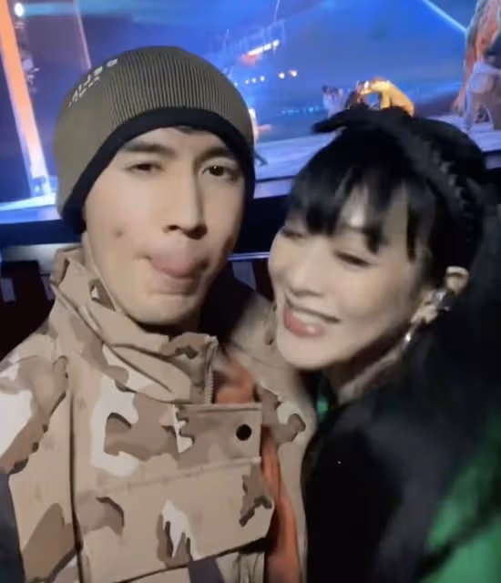鍾麗緹和老公合拍親吻視頻,張倫碩親完舔嘴唇,力破離婚傳聞