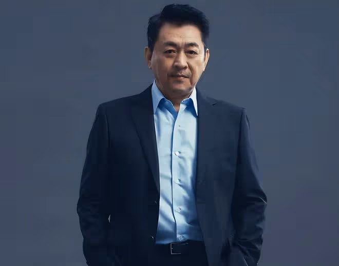 60歲男星宣布再婚生子！曾與吳倩蓮相戀，老來得子被娃喊「爺爺」