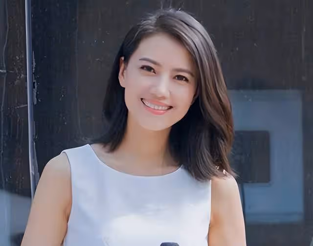 高圓圓調侃賈靜雯:參加《浪姐4》出場費多少錢?賈靜雯回復顯情商