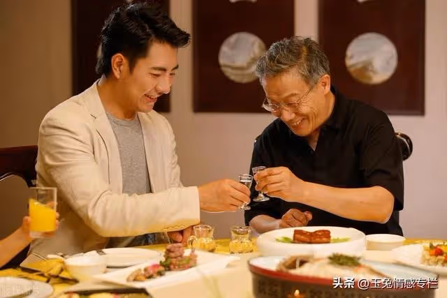 73歲過來人勸告:過了60歲,只有戒掉這3件事,日子才能越過越順