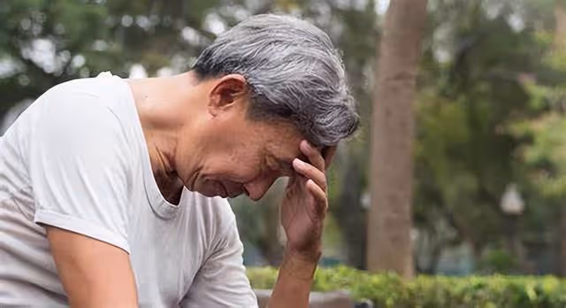 接父母來盡孝,看到電費單我連夜送他們回老家,才知道孝順太難
