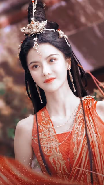 盤點《長月燼明》劇中的6位古裝女神_美人_黃馨瑤_扮相