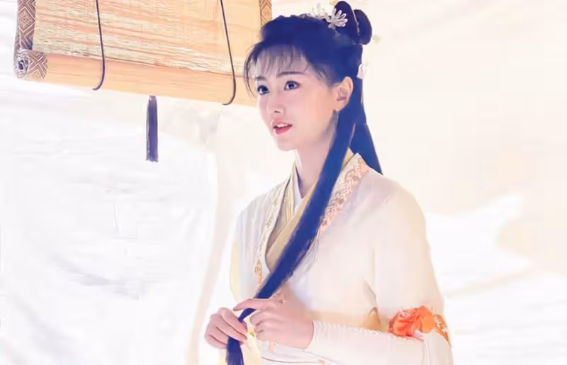 盤點《長月燼明》劇中的6位古裝女神_美人_黃馨瑤_扮相