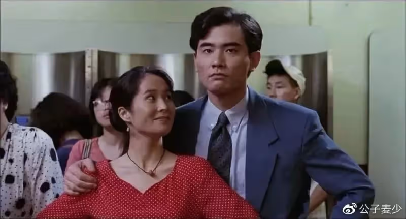 周迅、陳紅對他一見傾心，一生未婚未育，如今62歲在鄉下養貓種花