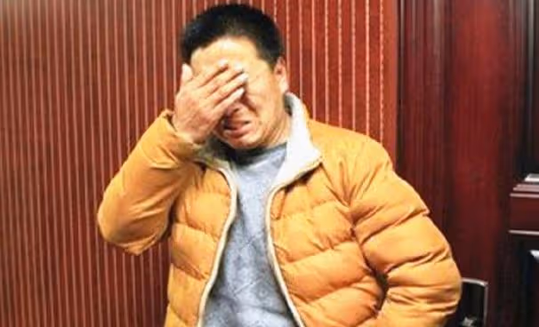 嫂子去世,哥哥應邀參加朋友婚禮,婚禮上見到伴娘,哥哥哭成淚人