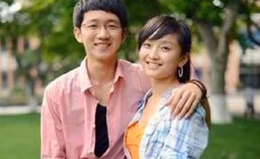 母親不同意姐姐遠嫁,姐分手三月後家門口相遇,雙方都愣住