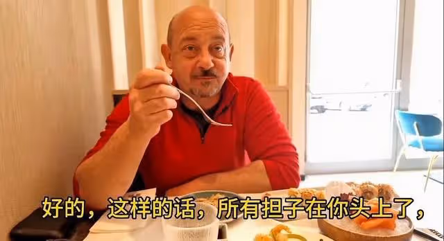 心暖老公單位開始裁員了,光頭哥準備跟心暖來中國?